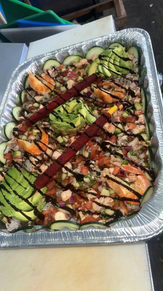 Charola de aguachile cenizas
